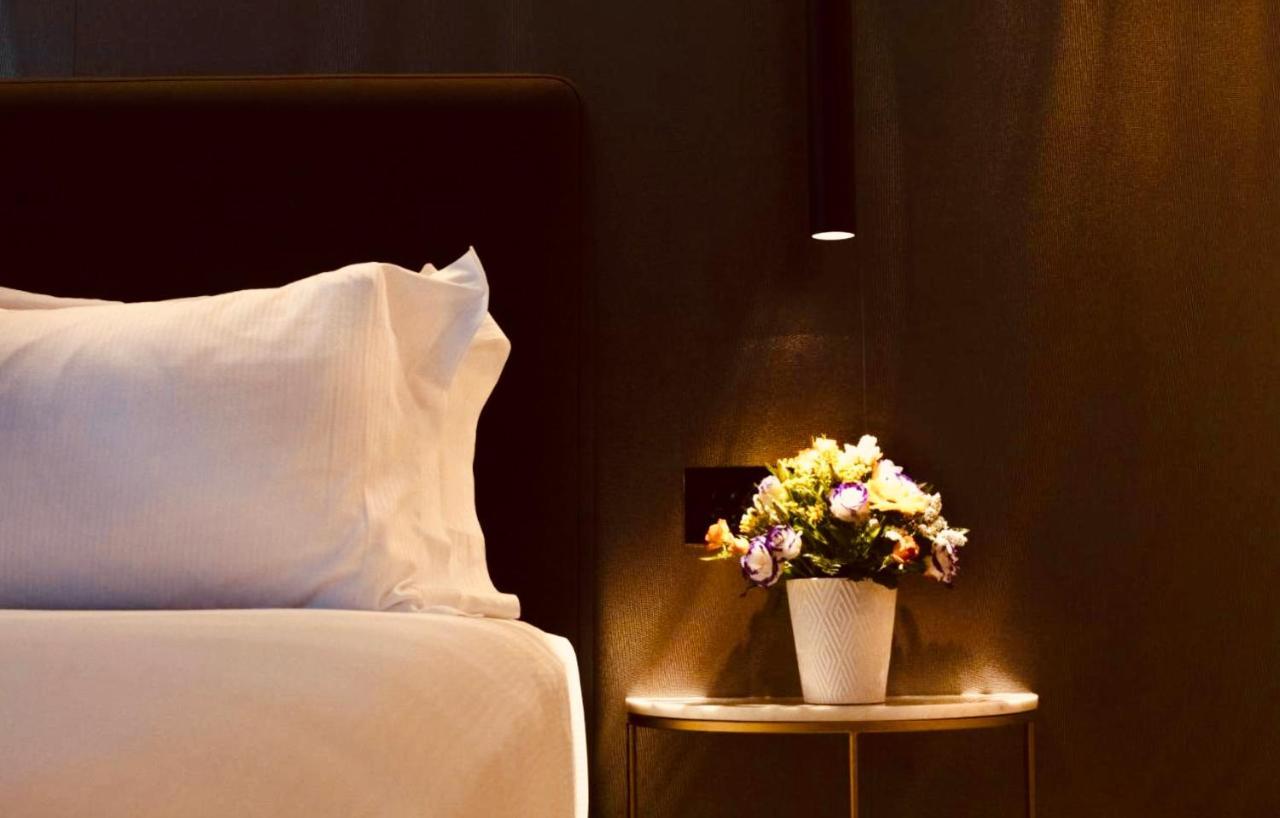 Boutique Hotel Sirmione Bagian luar foto