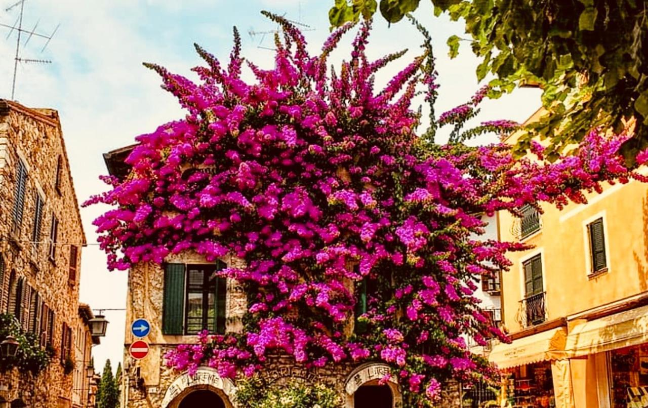 Boutique Hotel Sirmione Bagian luar foto