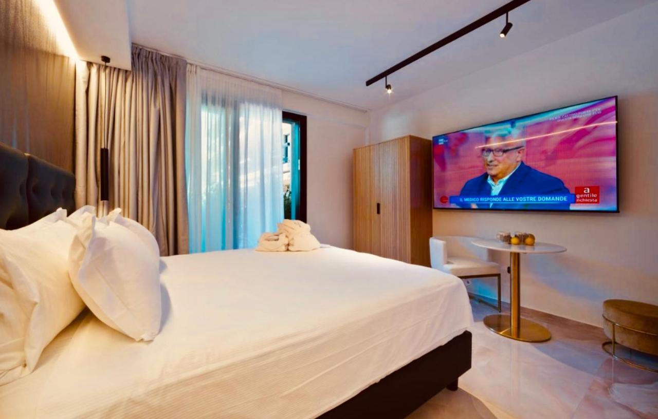 Boutique Hotel Sirmione Bagian luar foto