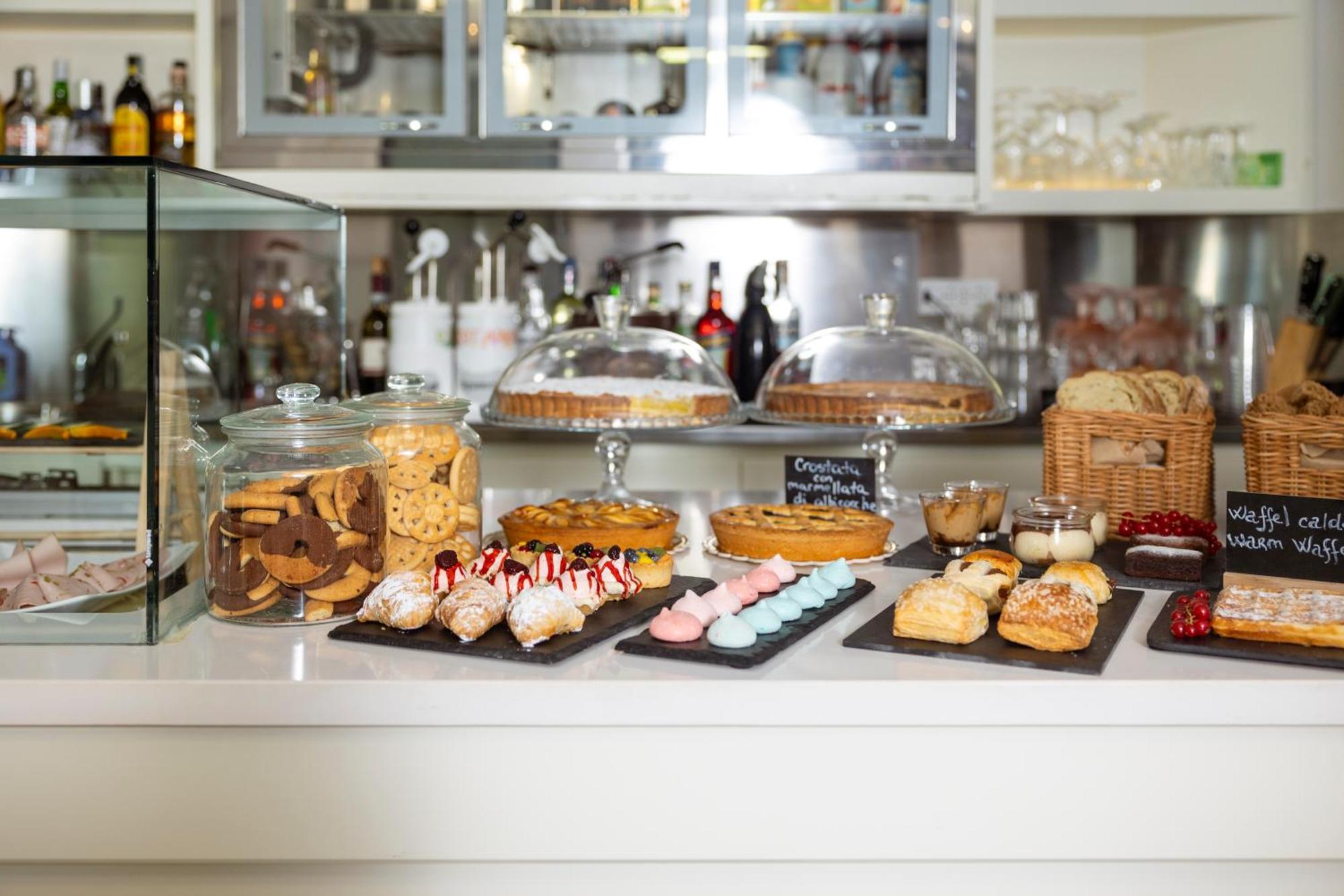 Boutique Hotel Sirmione Bagian luar foto