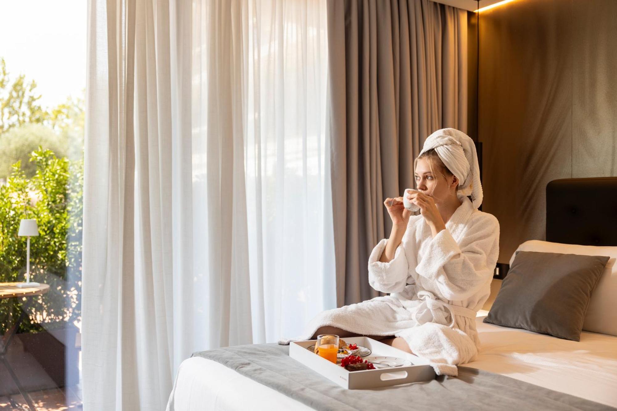 Boutique Hotel Sirmione Bagian luar foto